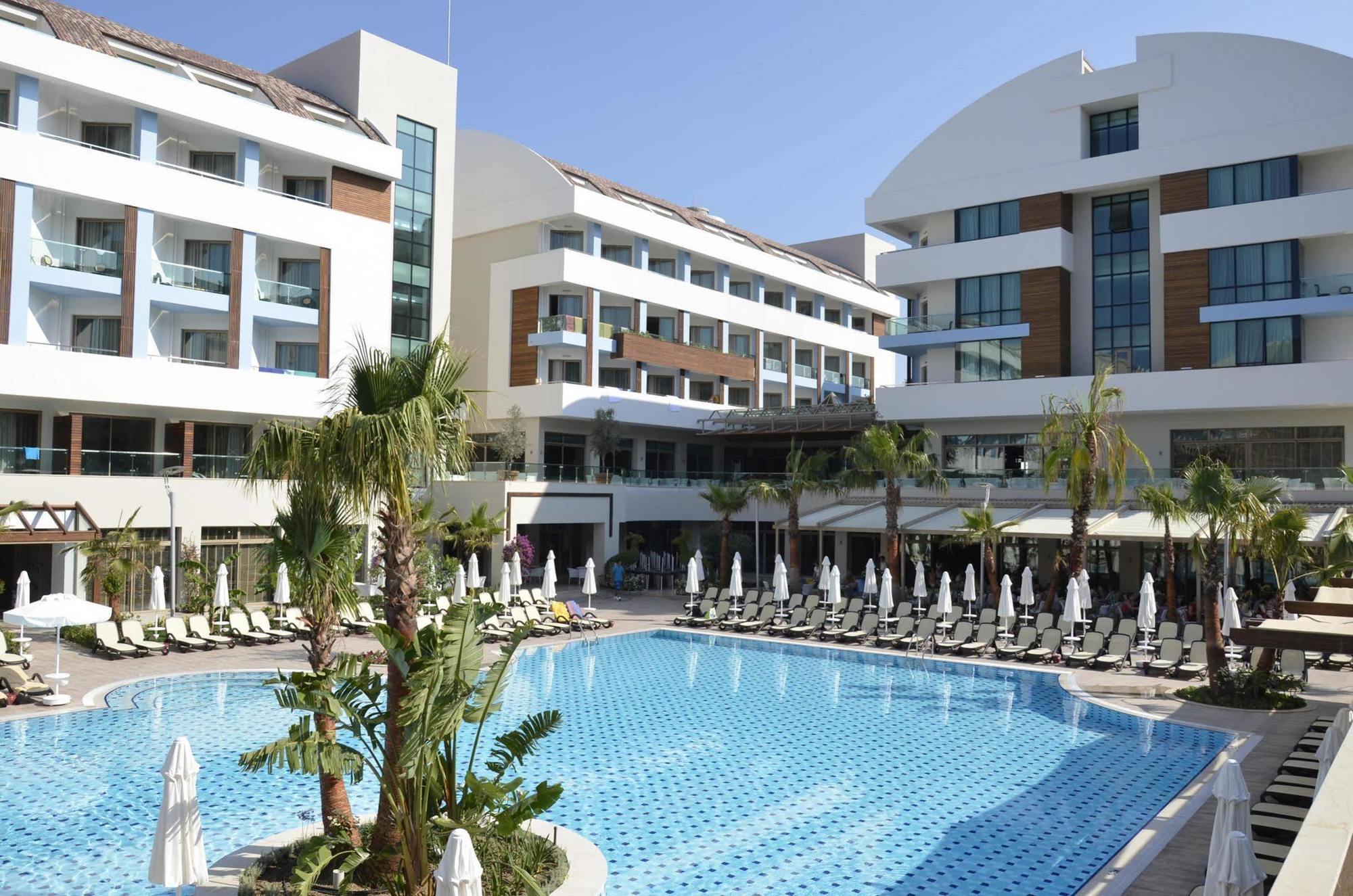 PORT SIDE RESORT SIDE